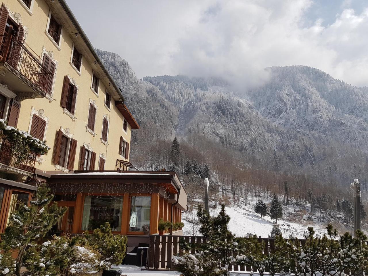 Hotel Pedretti Branzi Luaran gambar