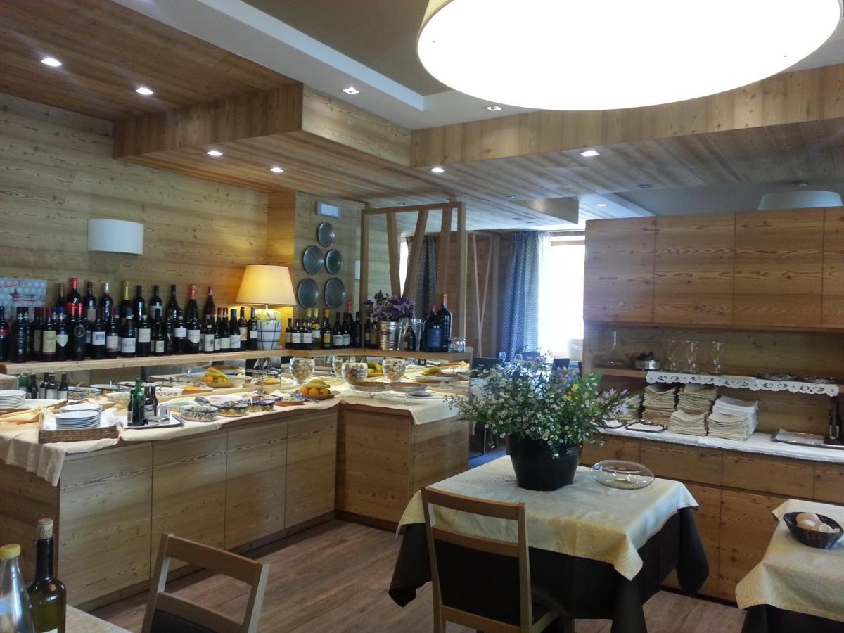 Hotel Pedretti Branzi Bilik gambar